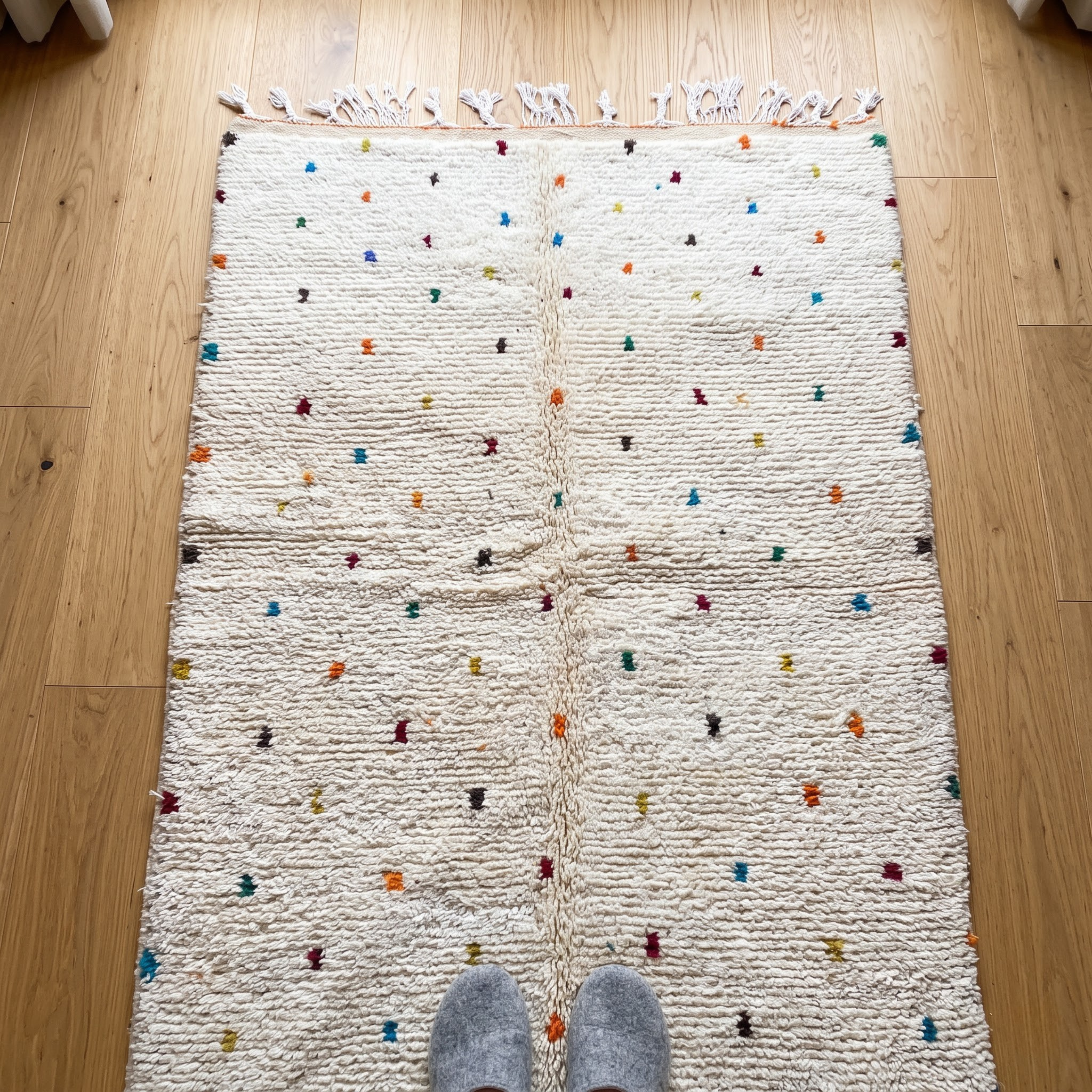 Handmade Moroccan Beni Ourain Wool Rug – Ivory Shag with Multicolor Confetti Polka Dots