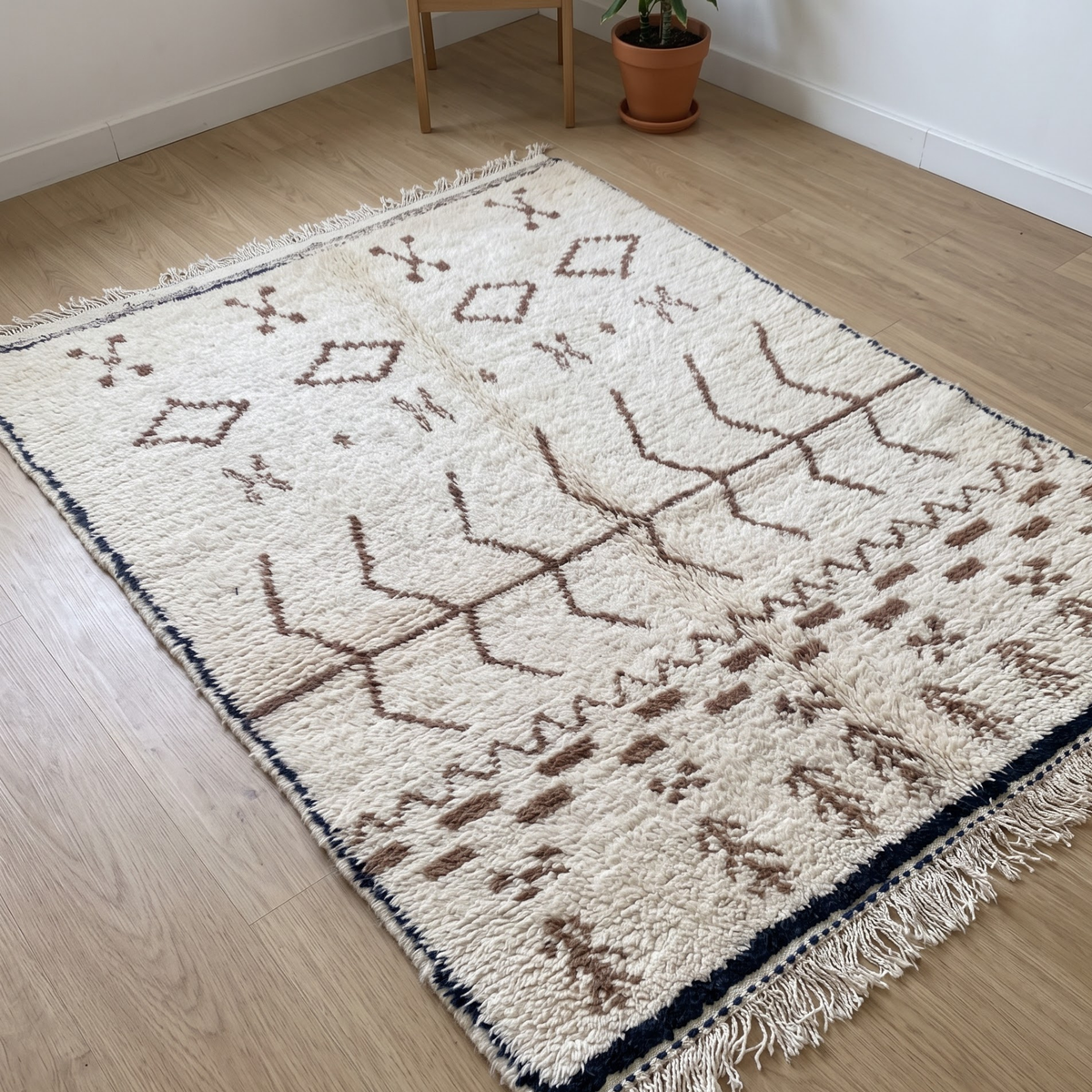Handmade Moroccan Beni Ourain Wool Rug – Ivory Shag with Brown Tribal Talismans
